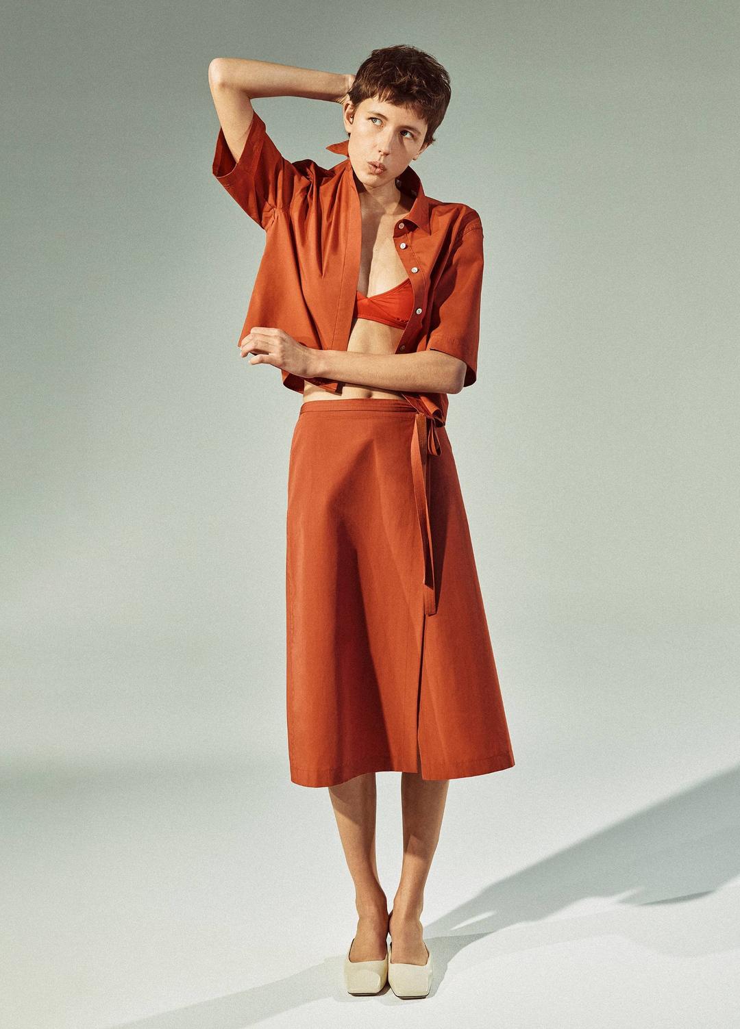 Cotton Short-Sleeve Cropped Shirt in Shirts & Tees